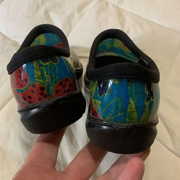 SLOGGERS, women’s 6, new condition - Picture 5 of 10